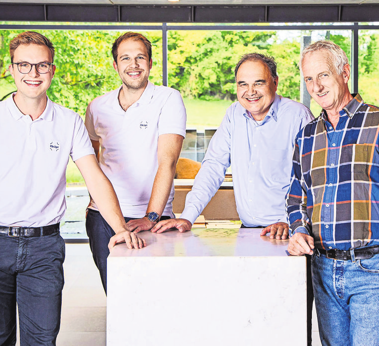 Die Häcker-Geschäftsführung (von links): Julian Häcker, Maximilian Häcker, Klaus Häcker und Gerhard Kilpper