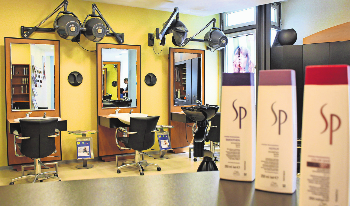 Eine entspannte Wohlfühlatmosphäre ist im Friseursalon von Norbert Seiler garantiert und nur hochwertige Produkte kommen hier zum Einsatz. Foto: Tatjana Eberhardt/arc