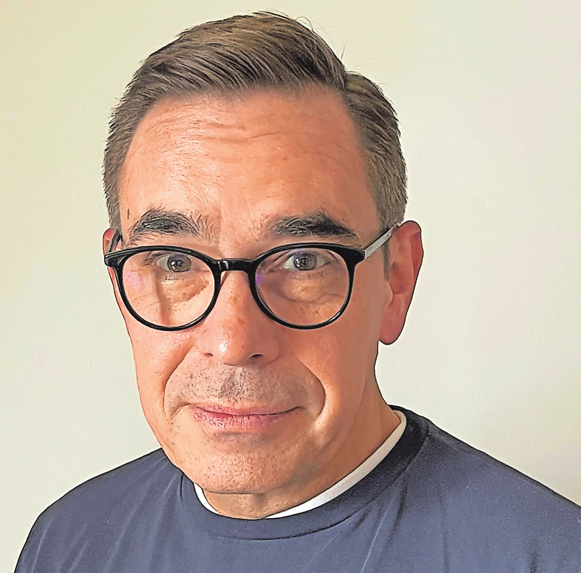 Stefan Friedlein hatte die Idee zur Ausstellung „Respect vs Stigma - Superhelden“ und ist Gründer der gleichnamigen Initiative und der Selbsthilfegruppe Saxum in Salo. Foto: Friedlein