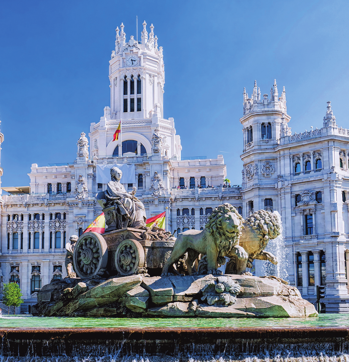 Palacio de Cibeles in Madrid ©dimbar76 - stock.adobe.com, GLOBALIS 