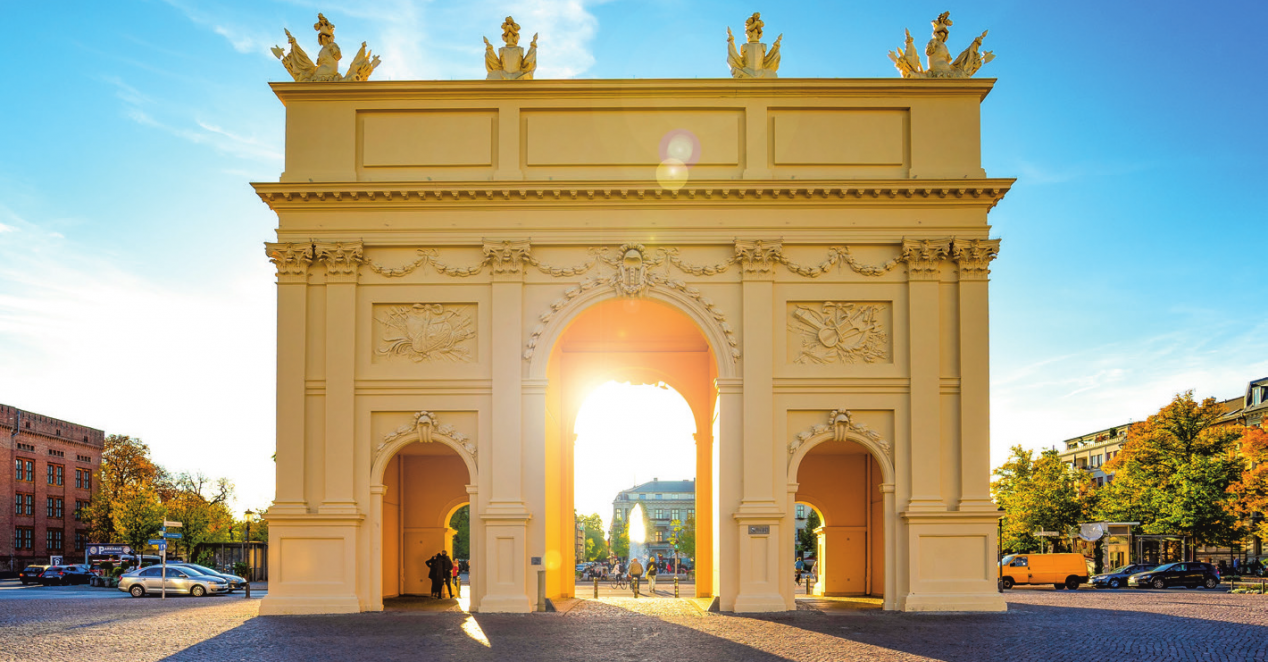 Das Brandenburger Tor in Potsdam<br/>modernimovie-stockadobe.com, Globalis