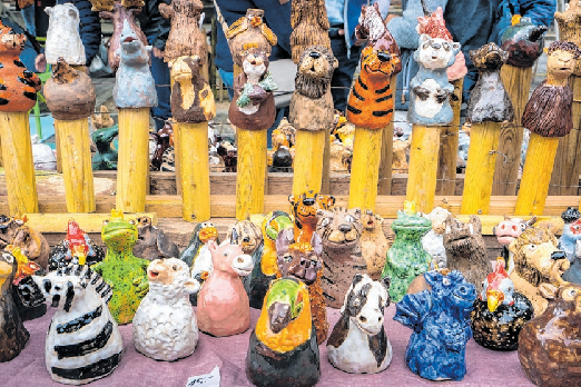Tierisch was geboten - auf dem Kunsthandwerkermarkt.