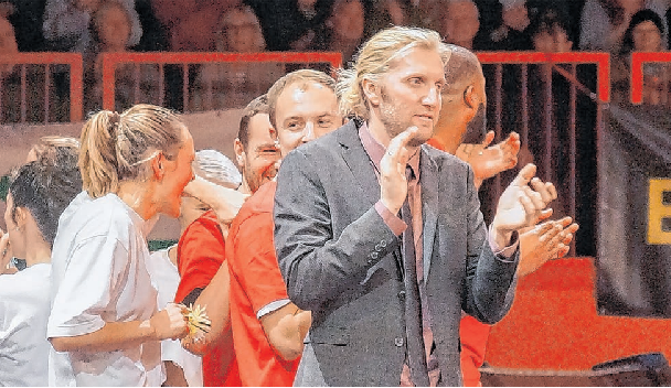 Oliver Lapaczinski führt die Gala in die Zukunft. Foto: TSG Tübingen