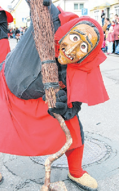 Auch die Bisinger Hexen treiben ihren Schabernack.