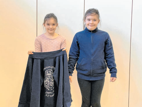 Team Showtanz: Lina Klaiber (re.), Amelie Klaiber