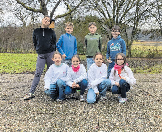 Die Chorkinder: Eva, Elias, Moritz, Elias (v.li.n.re. hinten), Nayla, Lotta, Valérie, Tilia (v.li.n.re.)