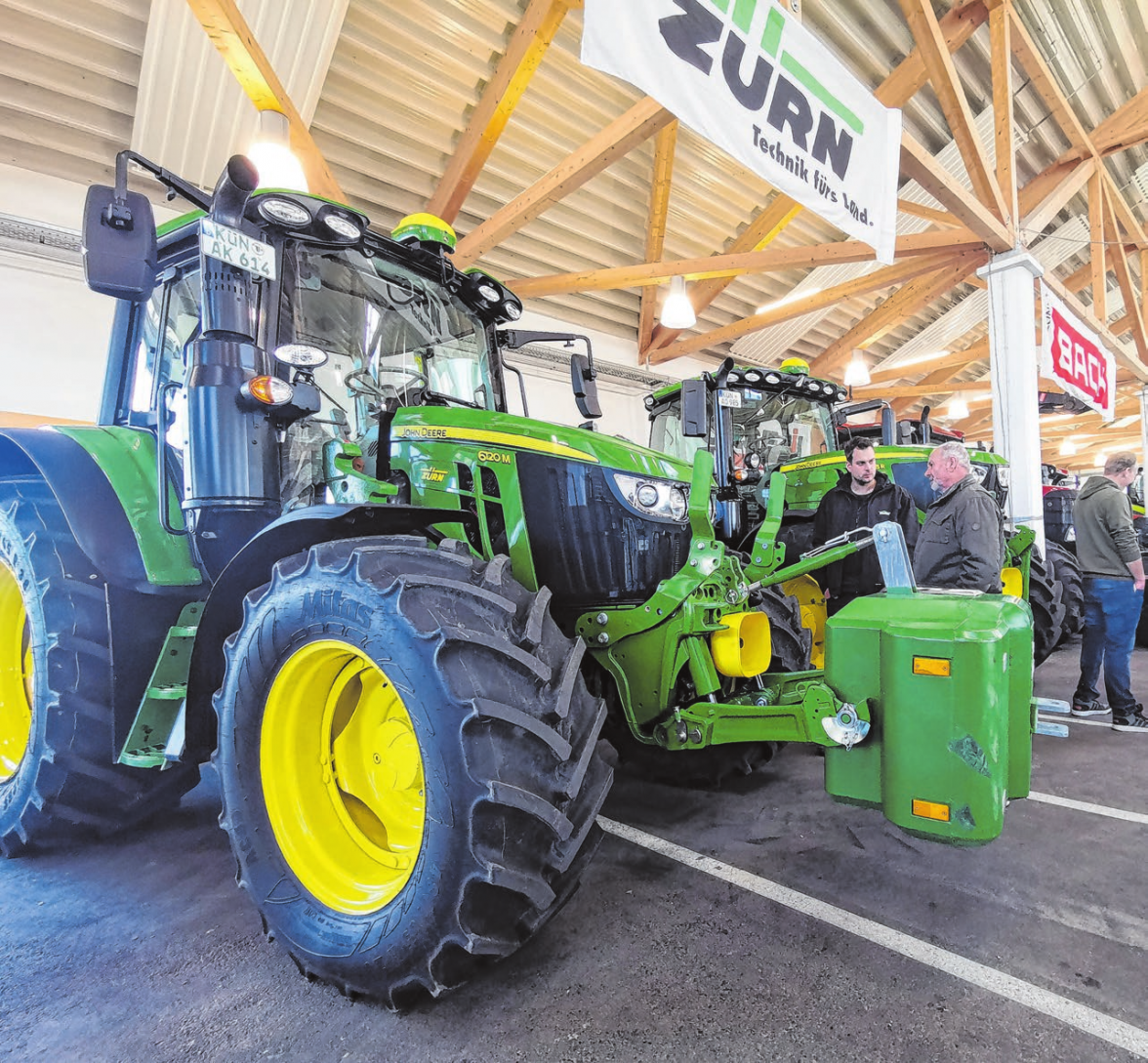 Vom Traktor bis zur Beratung: Das Angebot in Blaufelden ist gigantisch. Foto: Oliver Färber