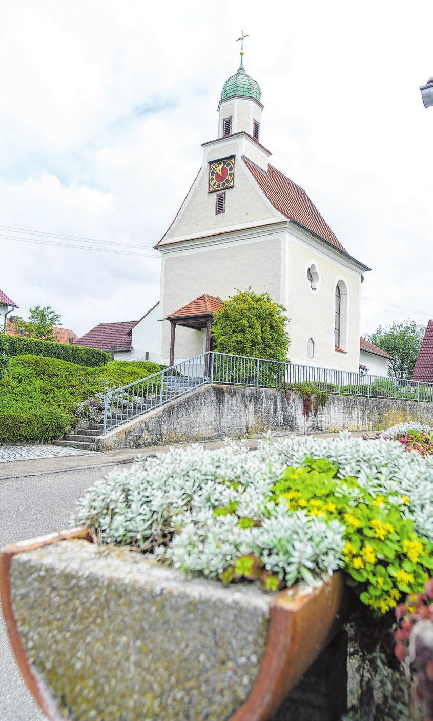 Die Wendelinuskapelle in Weidach ist ein beliebtes Ausflugsziel - nicht nur für Wanderer. Foto: Lars Schwerdtfeger