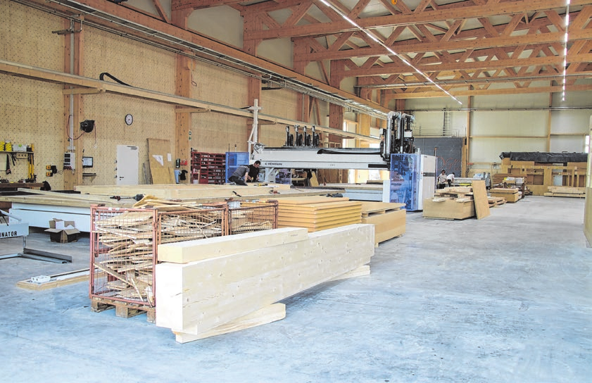Die Dimensionen sind enorm: 40 mal 50 Meter ist die neue Abbundhalle groß.