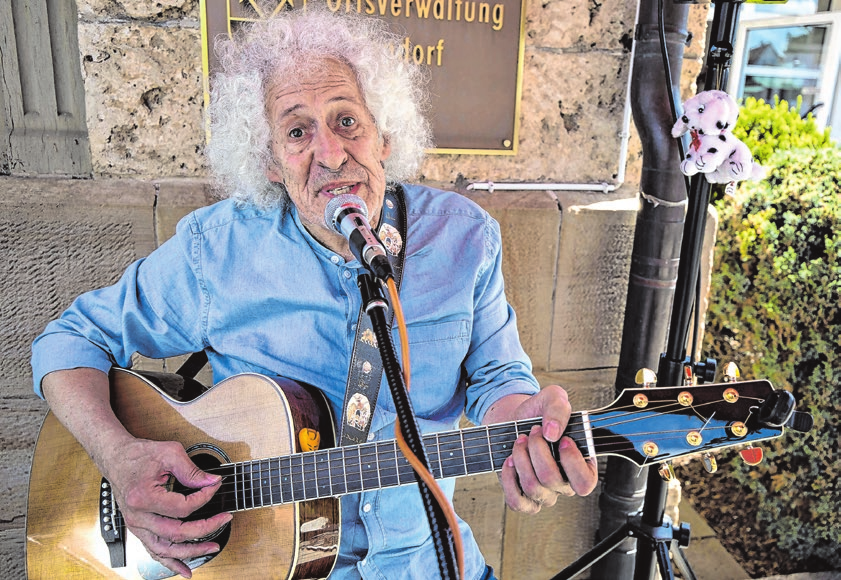 Bei der Fronleichnamshockete in Höfendorf gibt es Livemusik mit Benny Baur.