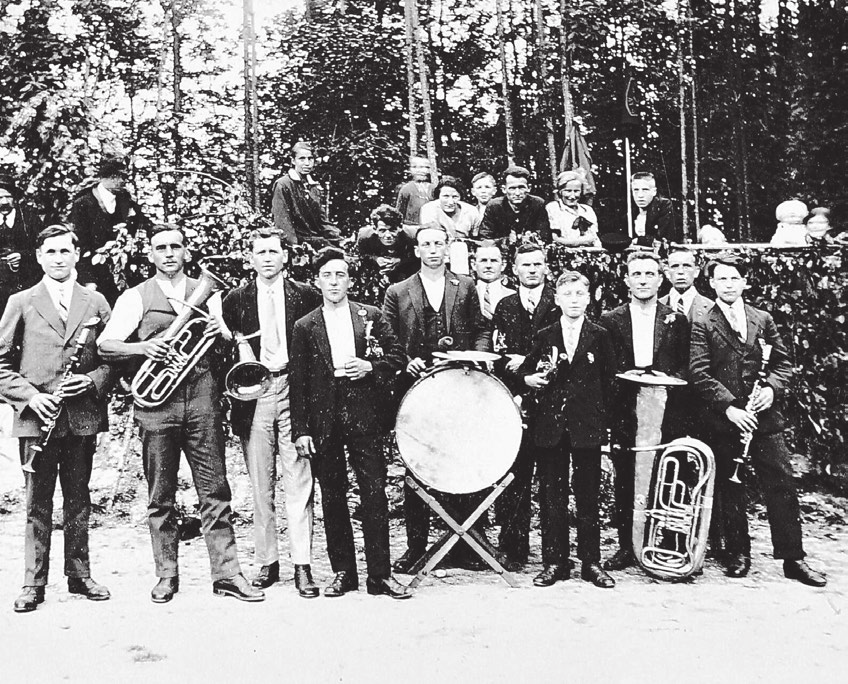 In der Anfangszeit war nahezu jedes Mitglied des Musikvereins ein Solist (rechts). Fotos: MV Hagelloch