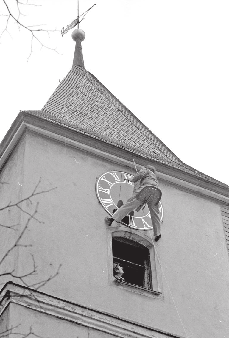 25.03.1980 Neue Zifferblätter für die Ulrichskirche
