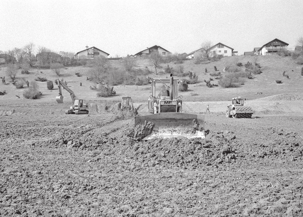 12.04.1988 Millionenprojekt in Amstetten begonnen Arbeiten für Gemeindesentrum und Sportanlagen Ado