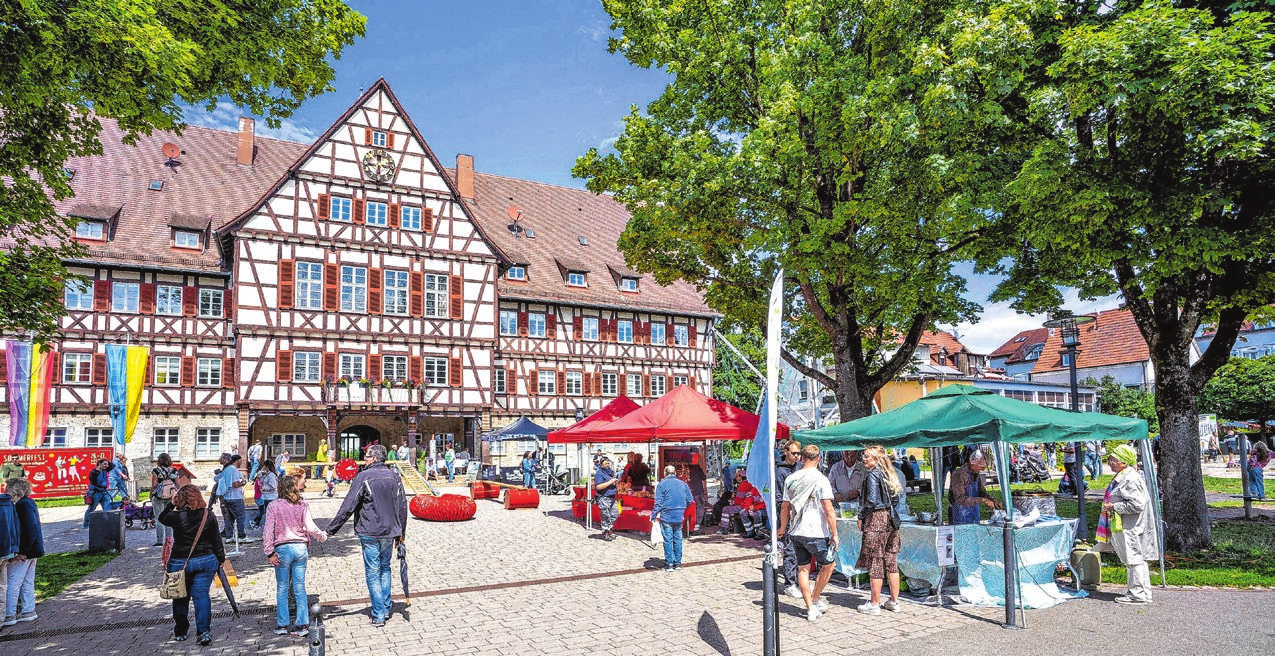 In ganz Münsingen gibt es für Besucherinnen und Besucher die zwei Festtage über an jeder Ecke Kunst, Kultur und kulinarischen Genuss zu finden.