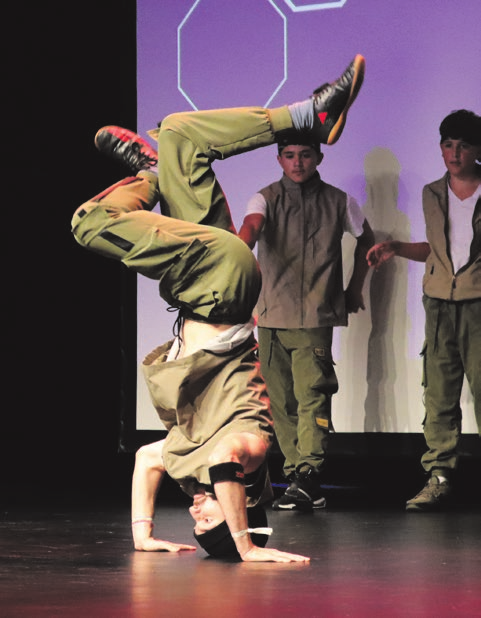 Die IE Danceschool sorgte für Unterhaltung.