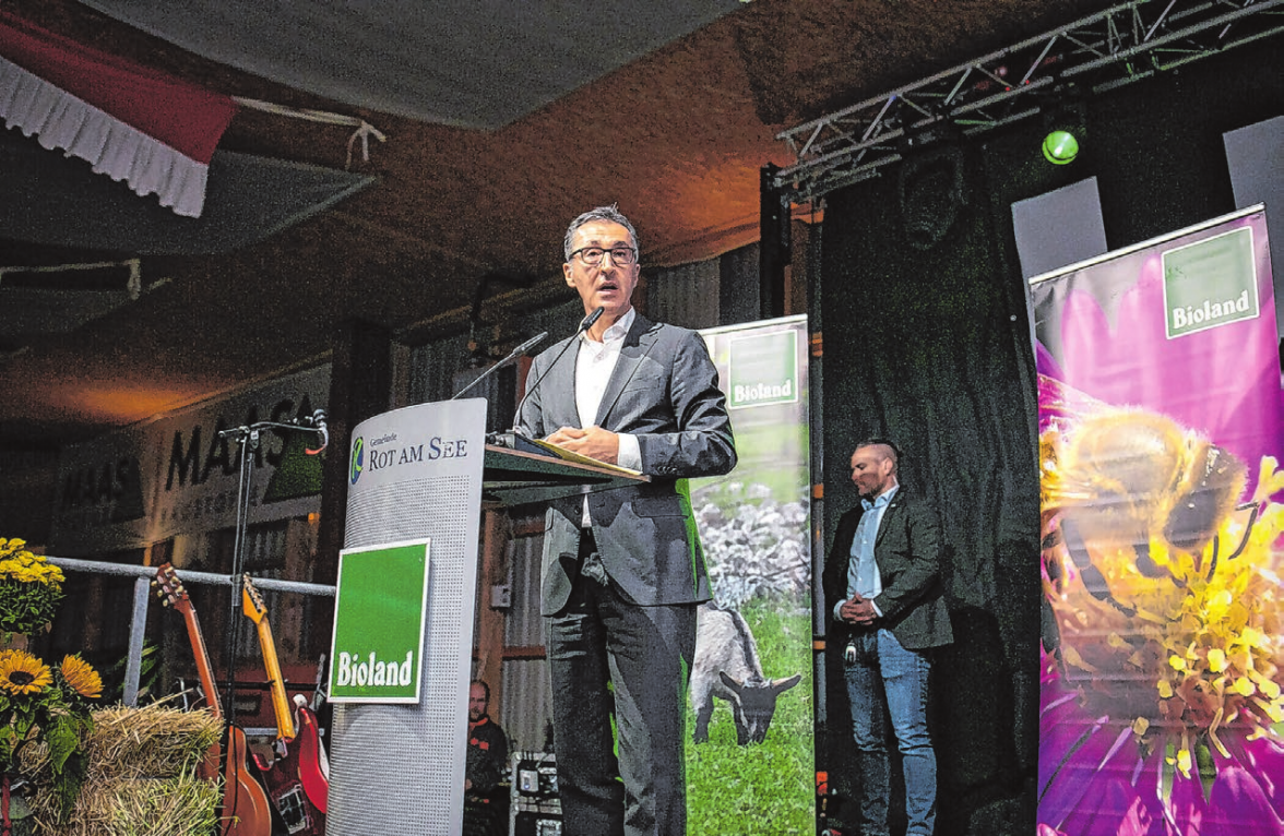 Rückblick: Im vergangenen Jahr gab der damalige Bundeslandwirtschaftsminister Cem Özdemir einen Impuls zum Thema zukunftsfähige Tierhaltung in der Landwirtschaft.