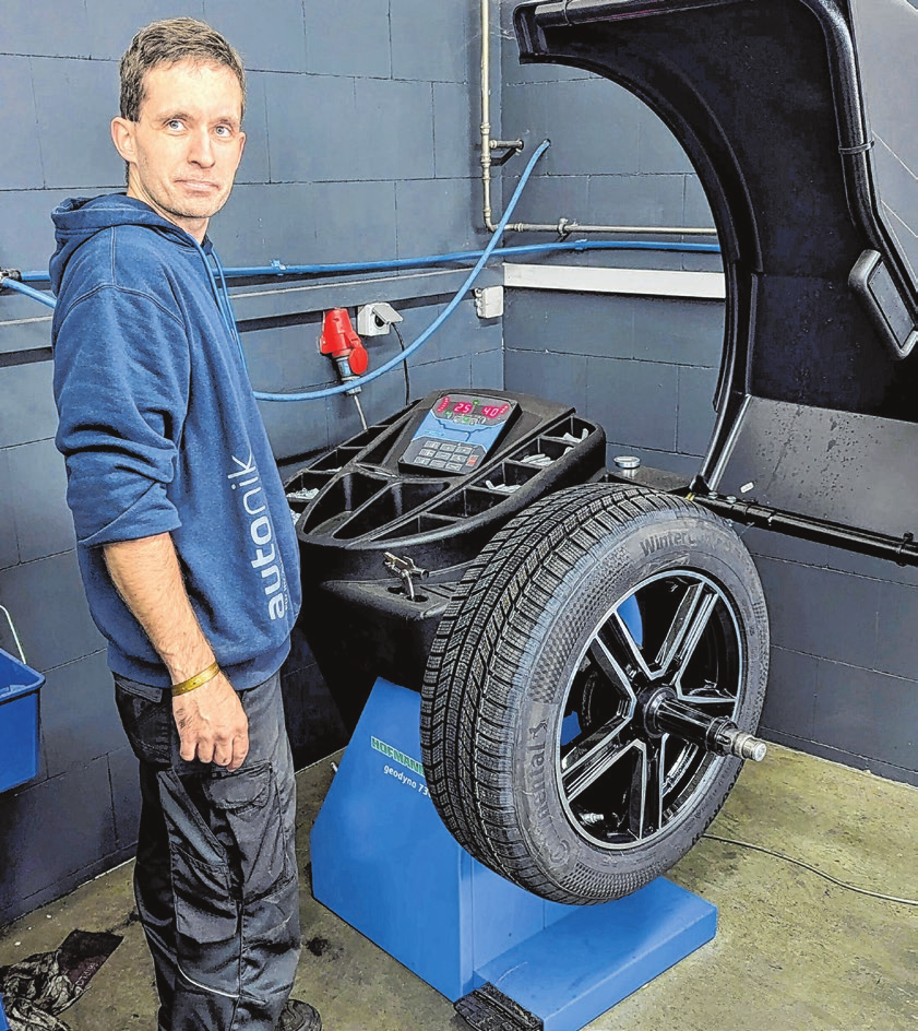 Autonik bietet alles rund ums Auto: Neben Inspektionen, Service und Reparaturen gehört dazu natürlich auch der Wechsel und das Wuchten der Reifen beziehungsweise Räder. Fotos: Marius Stephan