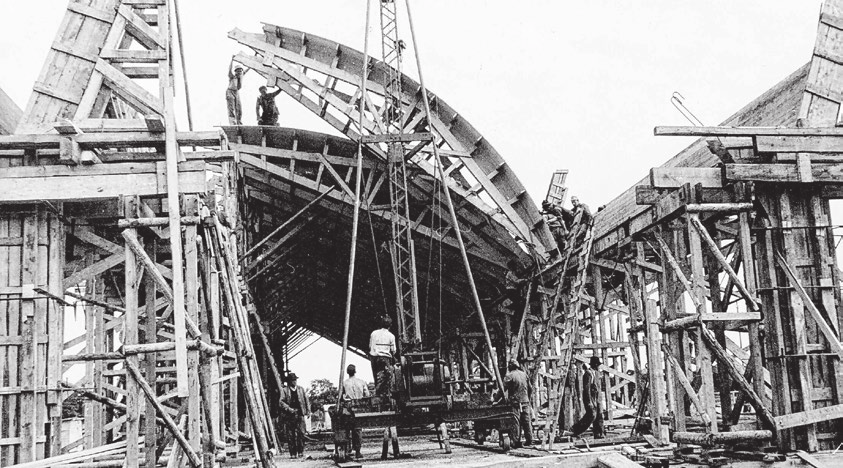 Die Tuchfabrik Noack errichtete 1951 im Donautal eine dreischiffige Shedbauhalle. Foto: Archiv