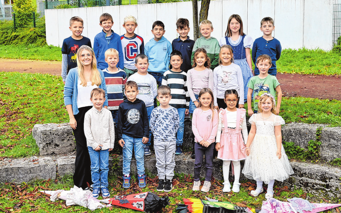 Grundschule Oberrot, Klasse 1/2 d Klassenlehrerin: Luisa Nagel Foto: Top Fotografie
