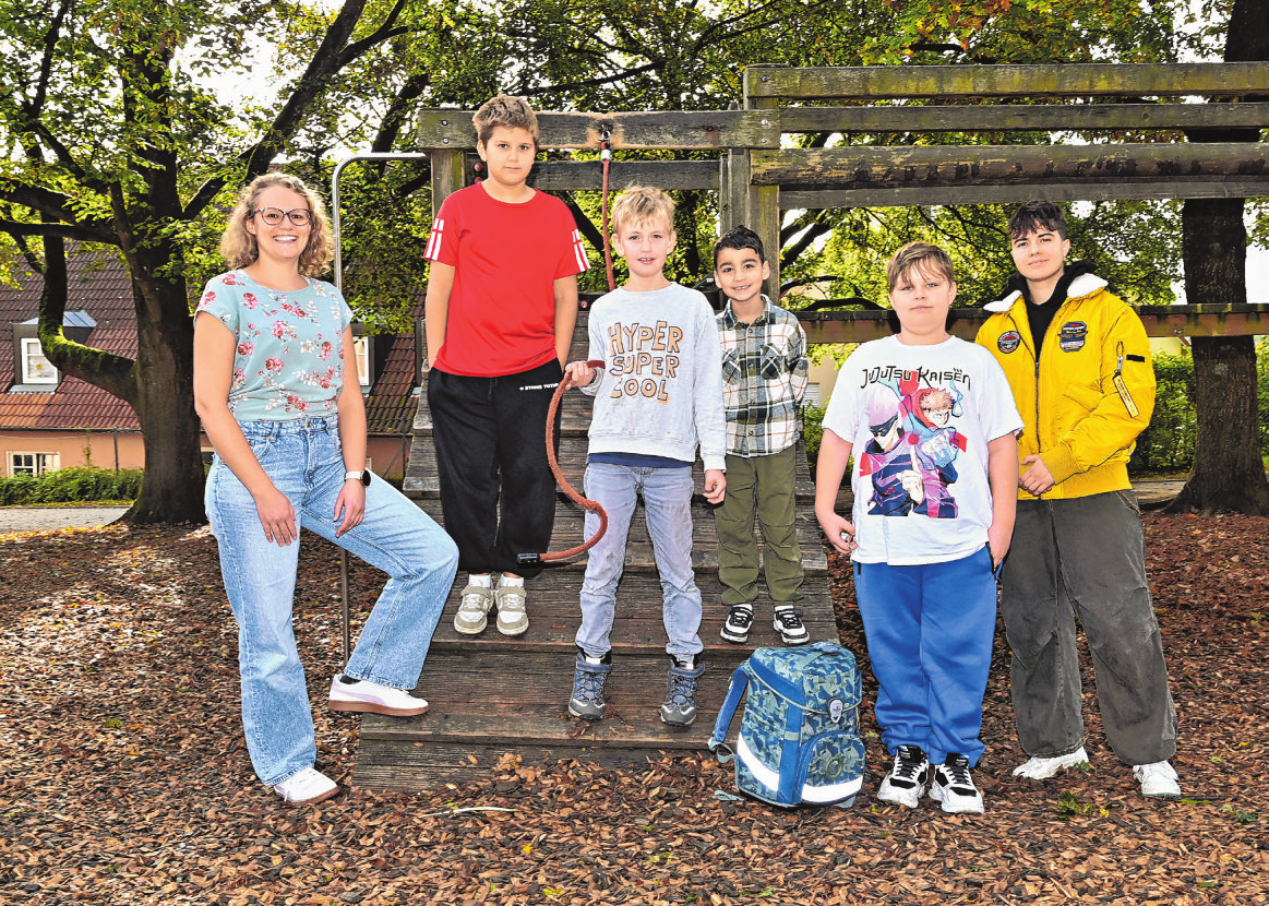 Außenklasse Friedensbergschule an der Grundschule Hessental 1, jahrgangsgemischt Klasse 1-4 Klassenlehrerin: Vera Wieland Foto: Top-Fotografie Rau