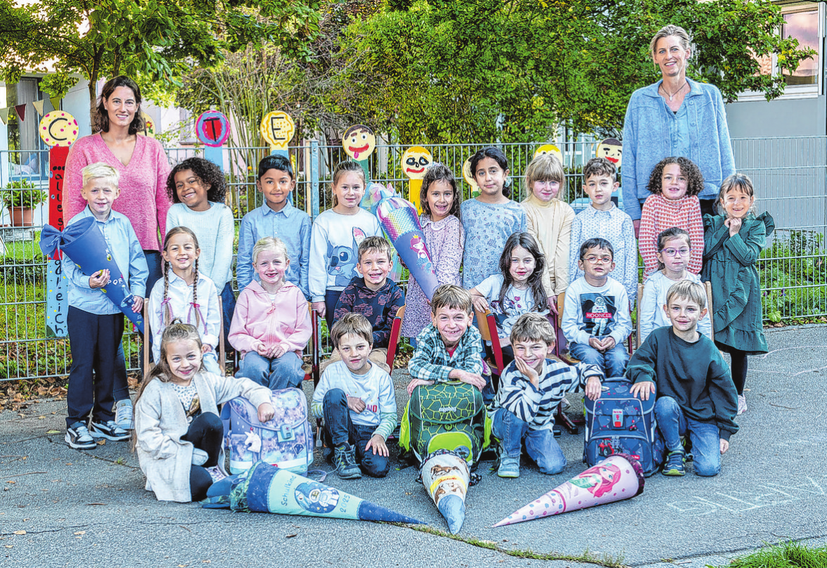 Grundschule Rollhof, Klasse la Klassenlehrerinnen: Carmen Pfitzer (links), Elke Faasen Foto: Ulmer Fotografie