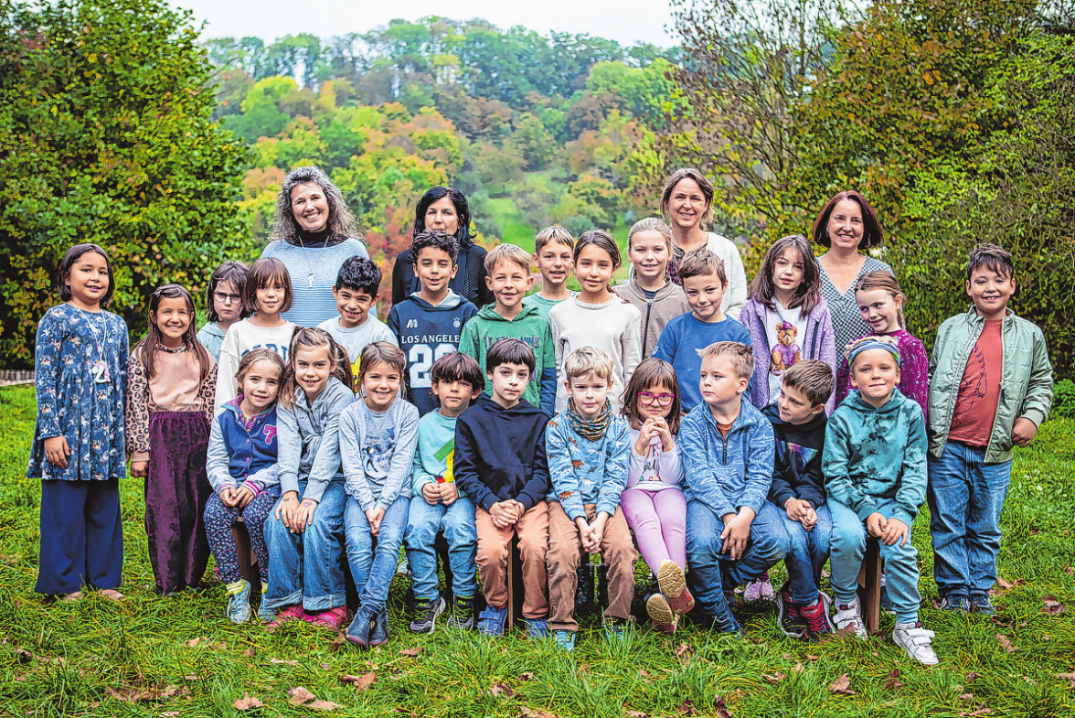 Grundschule Steinbach, Montessoriklasse M3 von links: Schulbegleiterinnen: Adriana Wehr, Agnieszka Zajac-Bogus, Lehrerinnen: Katja Stichling, Jutta Kraft Foto: Schule Steinbach