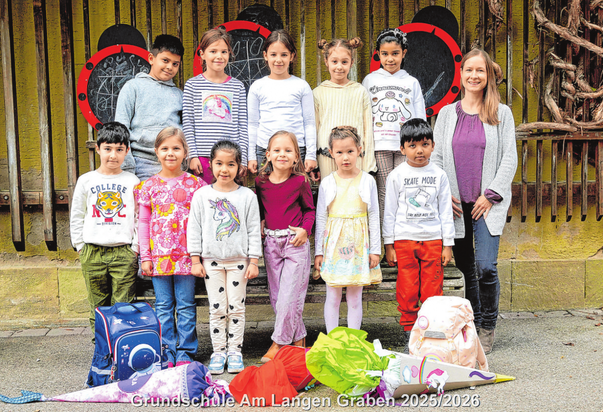 Grundschule Langer Graben, Klasse 1 Klassenlehrerin: Selina Selvakumaran Foto: Top-Fotografie Rau
