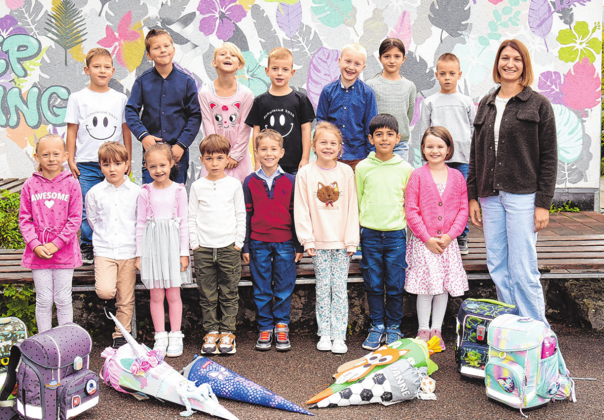 Grundschule Bühlertann, Klasse 1b Klassenlehrerin: Lena Heizmann Foto: nohau Fotostudio