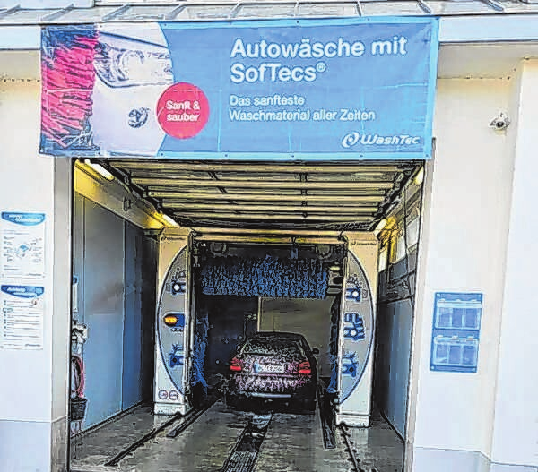 Die Waschanlage, die von jedermann nach Kauf einer Waschkarte genutzt werden kann, arbeitet besonders umweltfreundlich.