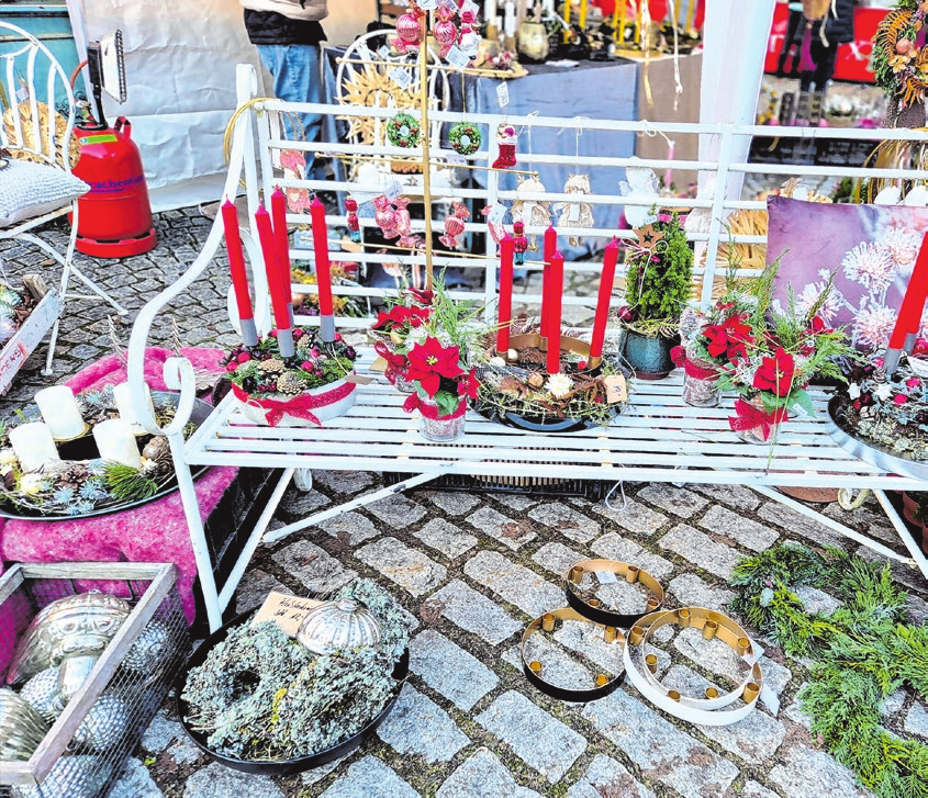 Die Rosenfelder Standbetreiber sind bekannt dafür, allerlei Selbstgemachtes und Künstlerisches anzubieten.