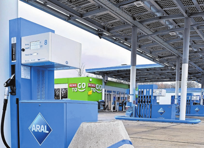 An der B313 im Norden Grafenbergs gelegen, ist die neue Aral-Tankstelle von Ankele eine der größten in der Region.