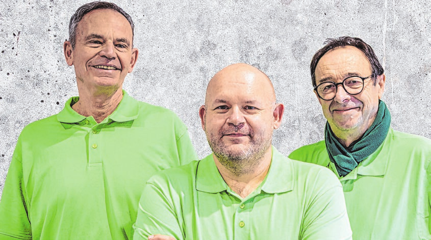 Gartenplaner Dietmar Brakmann mit den Geschäftsführern Jörg Wurster und Volker Fleischmann (v. I.). Foto: Unternehmen