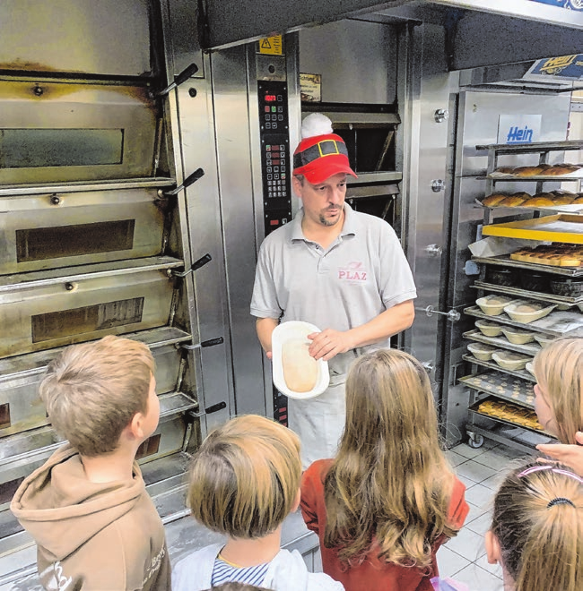 Tobias Plaz erklärt die Hefe.
