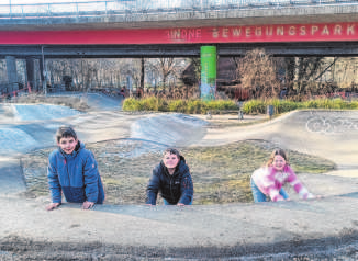„3 in One Bewegungspark“ (von links nach rechts) Gabriel Berger, Jonas Förster, Lena Heininger
