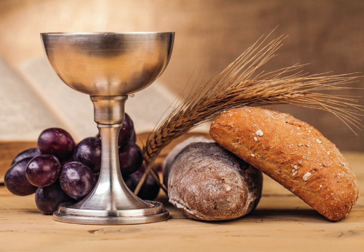 Brot und Wein sind zentrale Symbole des Glaubens beim Abendmahl. Foto: Mariusz Szczygiel/adobe.stock.com
