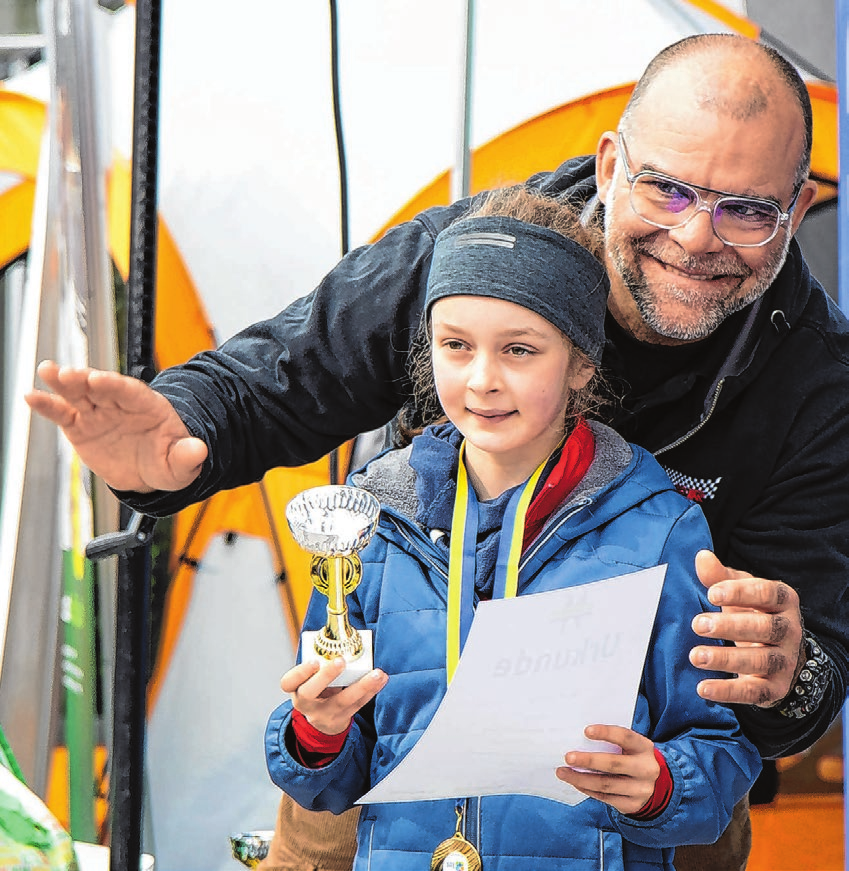 Für alle Nachwuchsläufer gibt es eine Medaille und eine Freikarte für das Schwimmbad Senden.