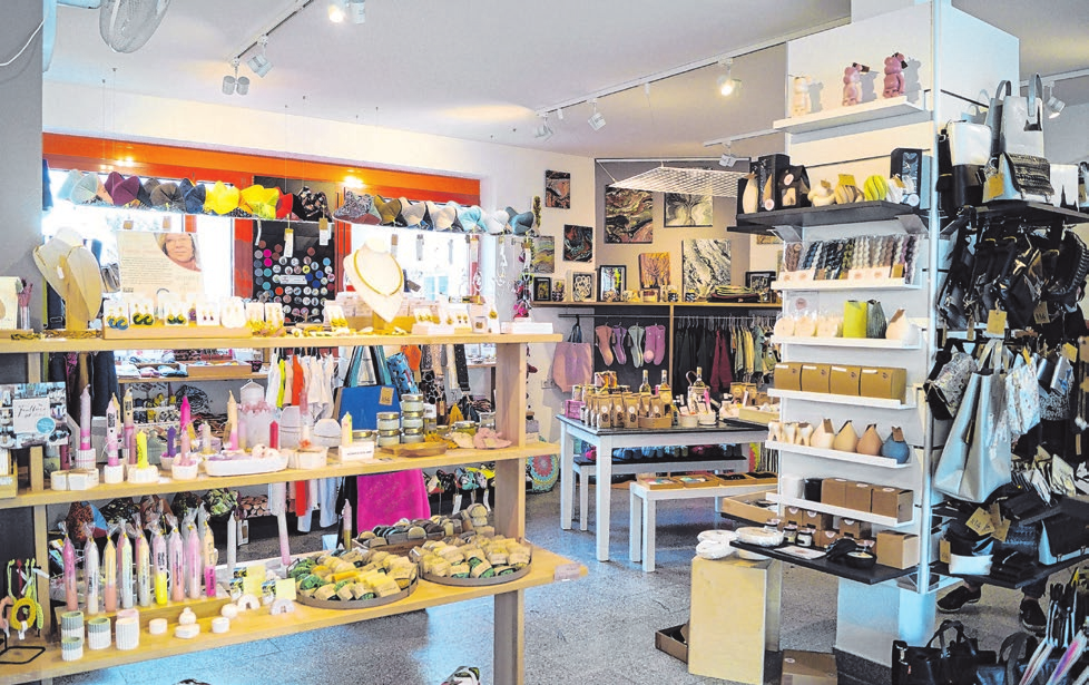 Textilien, Töpferware, Schmuck und alle weiteren Dinge im Concept Store K14, die Ostern noch schöner machen können.