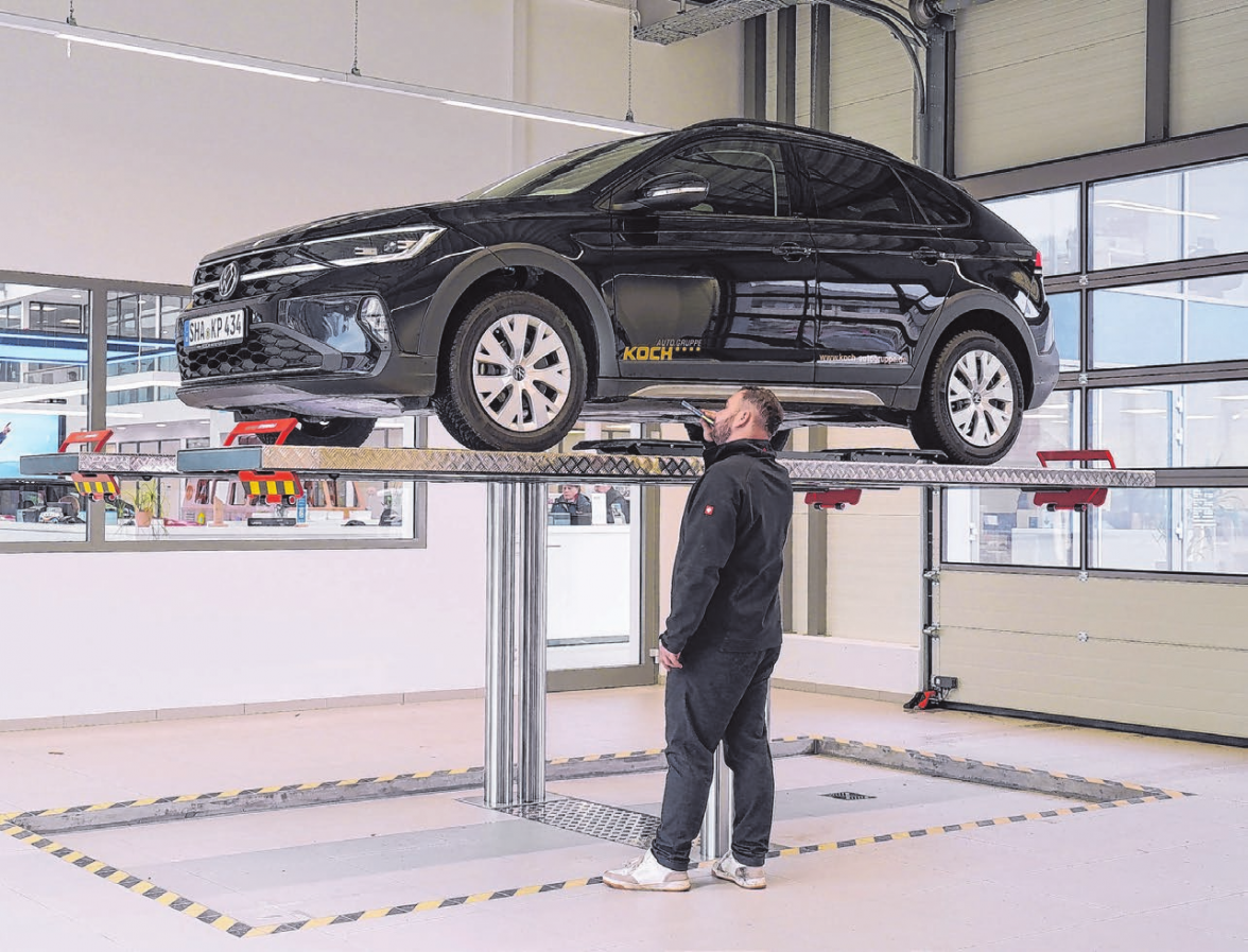 Der Neubau bietet moderne Arbeitsplätze und viel Platz für Autos und Mitarbeiter.