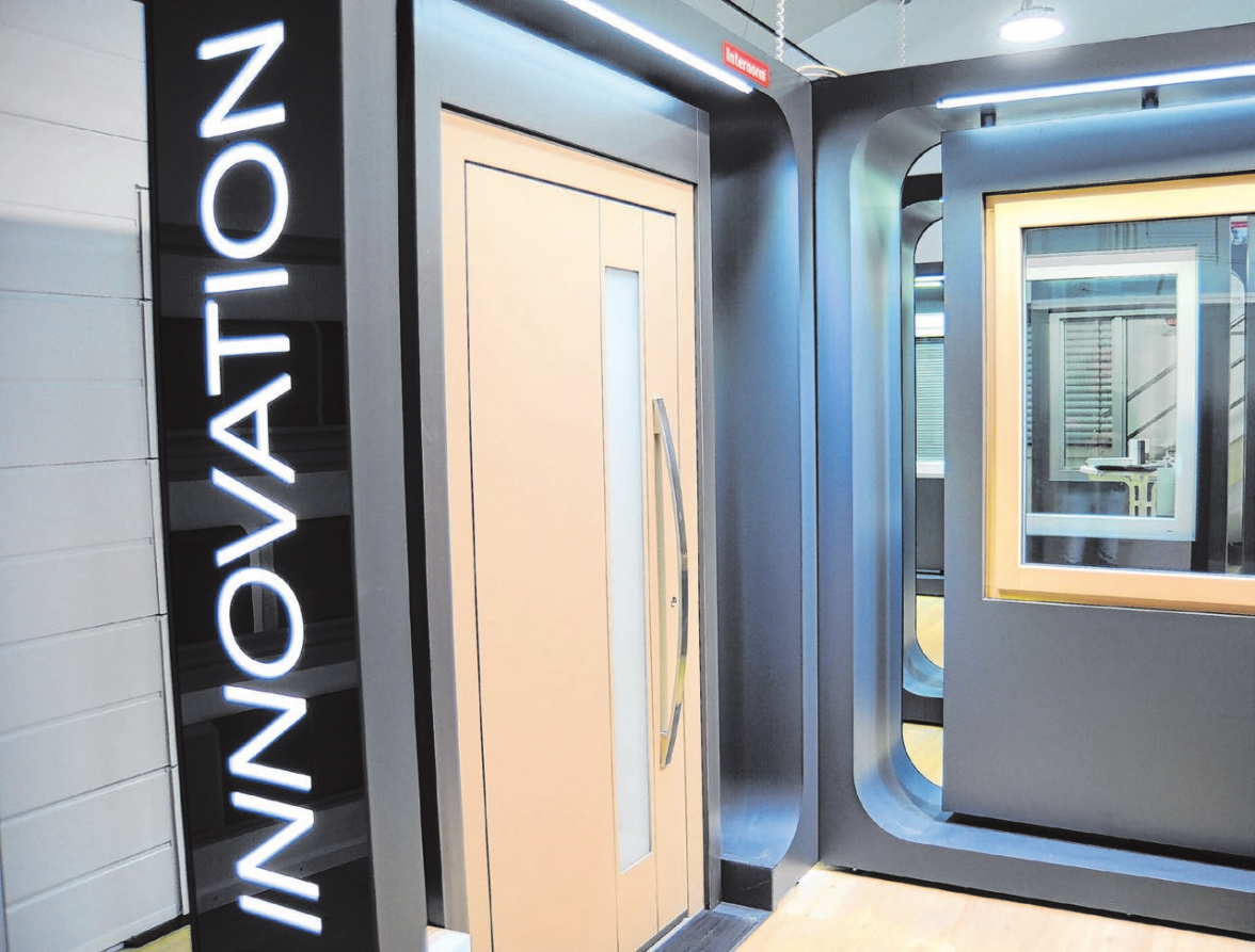 Innovatives für Fenster und Türen: Beim Erka-Schauwochenende kann man sich informieren und von Geschäftsführer Joachim Lutteri beraten lassen.