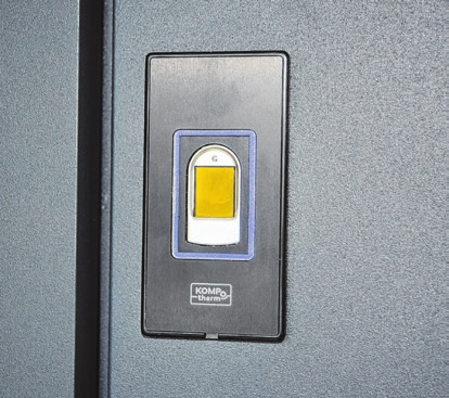 Auf den Haustürschlüssel kann ab sofort verzichten, wer einen Türöffner mit Fingerscan hat. 