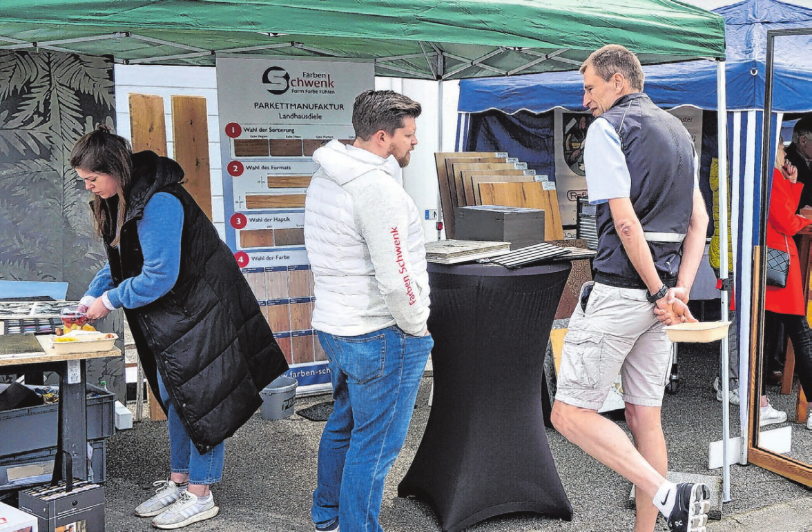 Auch dieses Jahr wird der Sonntag in Schömberg zu einem Fest für die ganze Familie. In Pavillons informieren die Betriebe über ihre Angebote. 