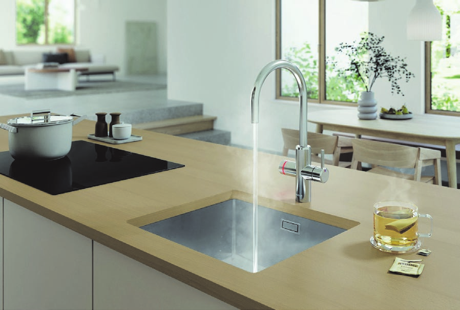 Der „Water-Champion“ ist ein Multitalent in der Küche - der SHK-Betrieb schließt ihn zuverlässig an.