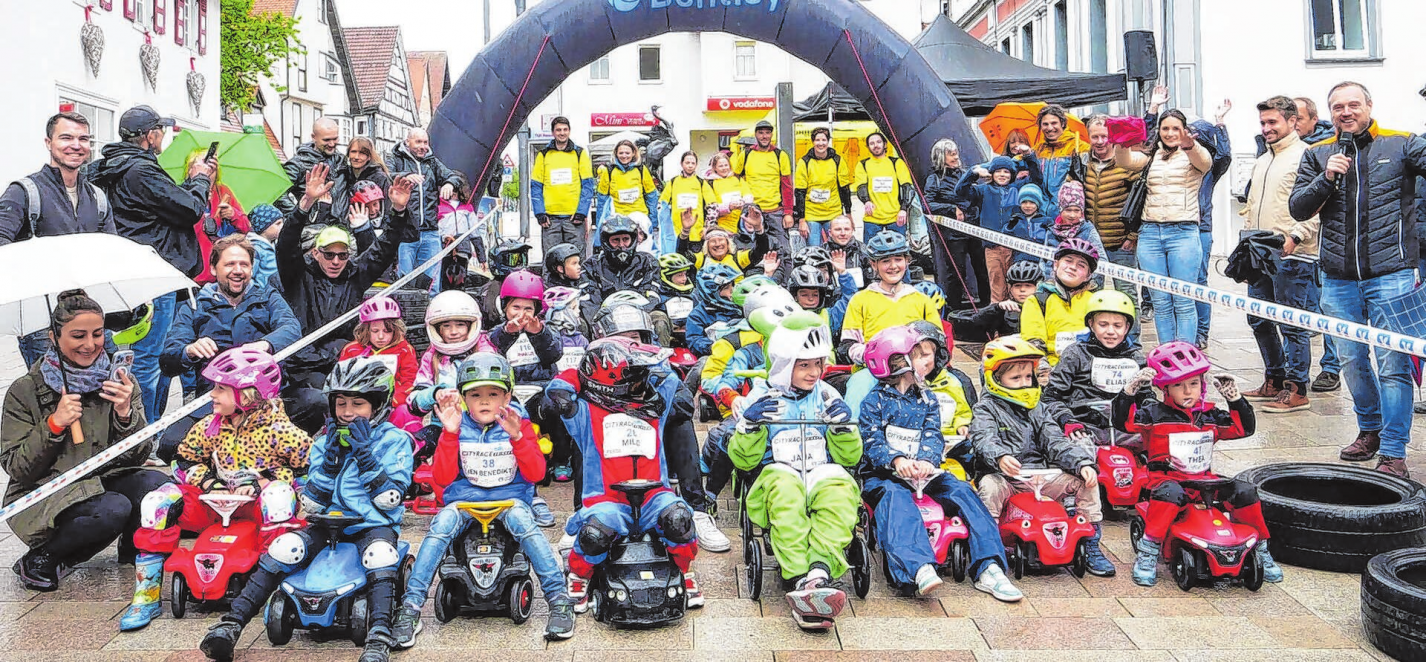 Recht groß war das Starterfeld beim Bentley City Race 2025 in Albstadt. Foto: Karina Eyrich
