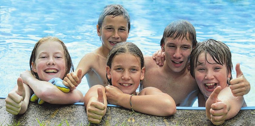 Ein Besuch im Freibad macht einfach Laune. Foto: Stephanie Hofschlaeger/pixelio.de