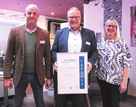 100 Jahre Autohaus Burger Schloz in Uhingen.