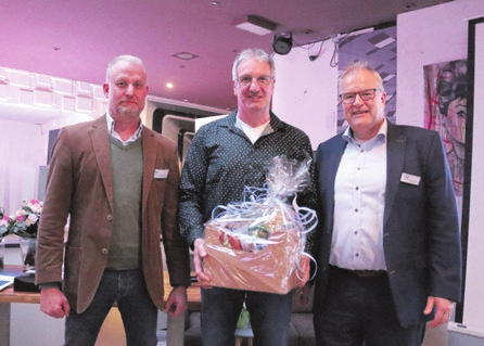 Seit 35 Jahren ist Andreas Bauer (Mitte) im Gesellenprüfungssausschuss.