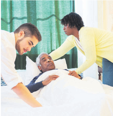Immer mehr Pflegekräfte werden benötigt - auch mit interkulturellem Hintergrund. Foto: pexels-kampusproduction