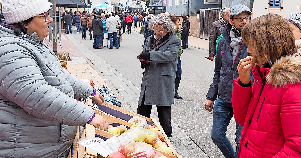 Darf auch nicht fehlen: frisches Obst aus der Region IWI