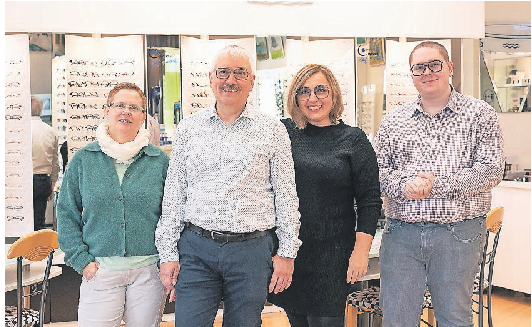 Das Team von Brillen Weiss in Oberkassel.