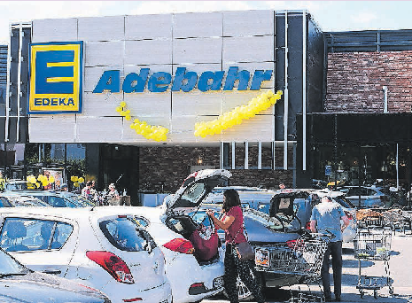 Der EDEKA Adebahr an der Kaiserstraße 131 in Kohlscheid.